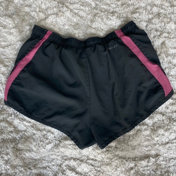 Nike dri fit size small dark grey and pink running shorts - Picture 8 of 11